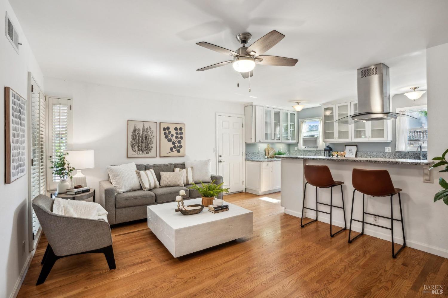 15 Twelveoak Hill Dr