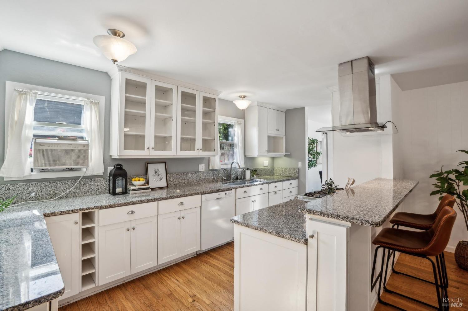 15 Twelveoak Hill Dr