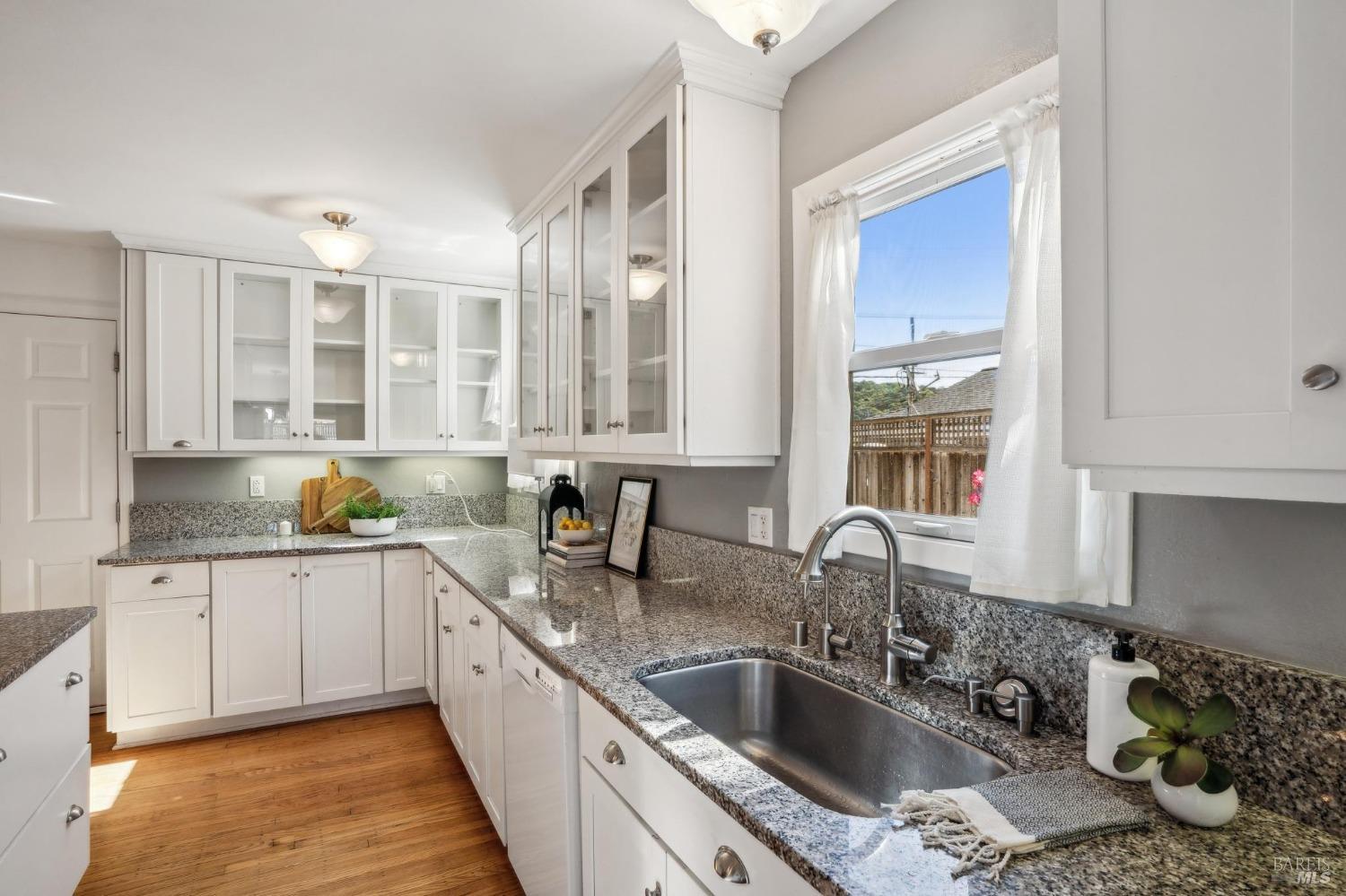 15 Twelveoak Hill Dr