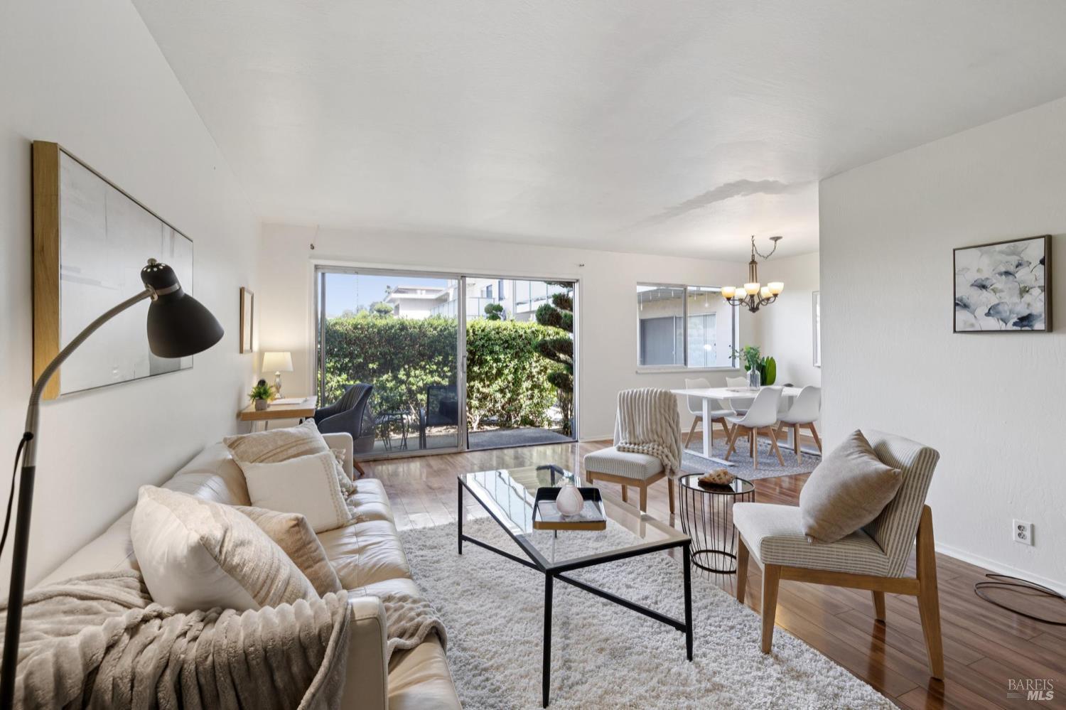 50 Sonoma St #3