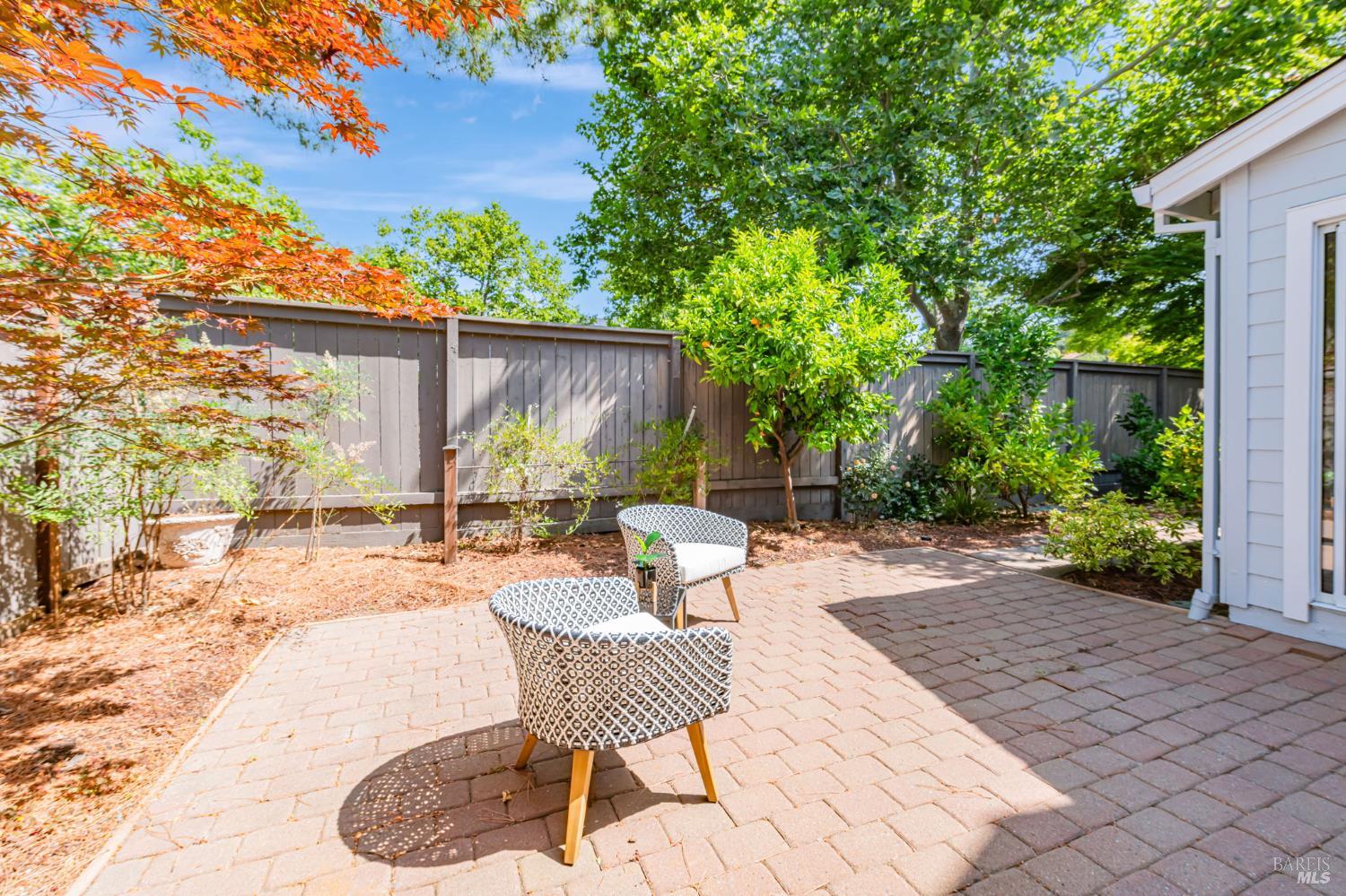 124 Ignacio Valley Cir