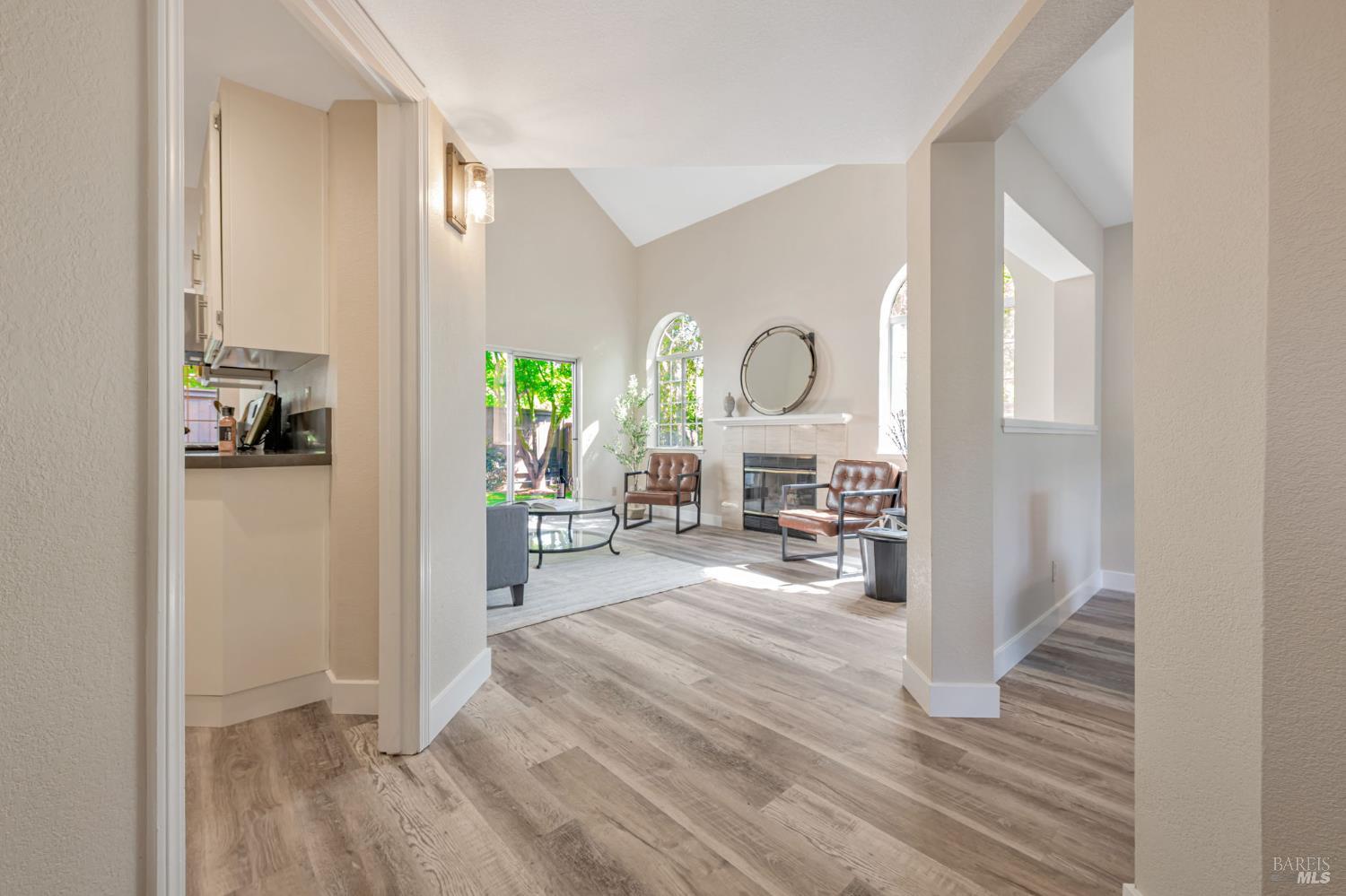 124 Ignacio Valley Cir