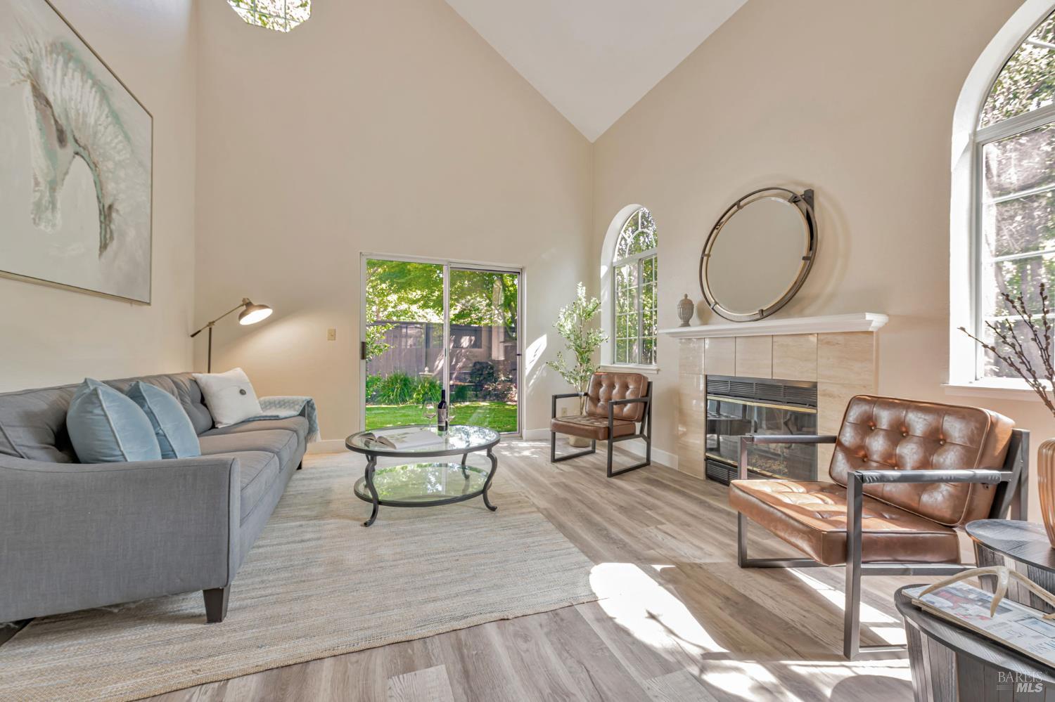 124 Ignacio Valley Cir