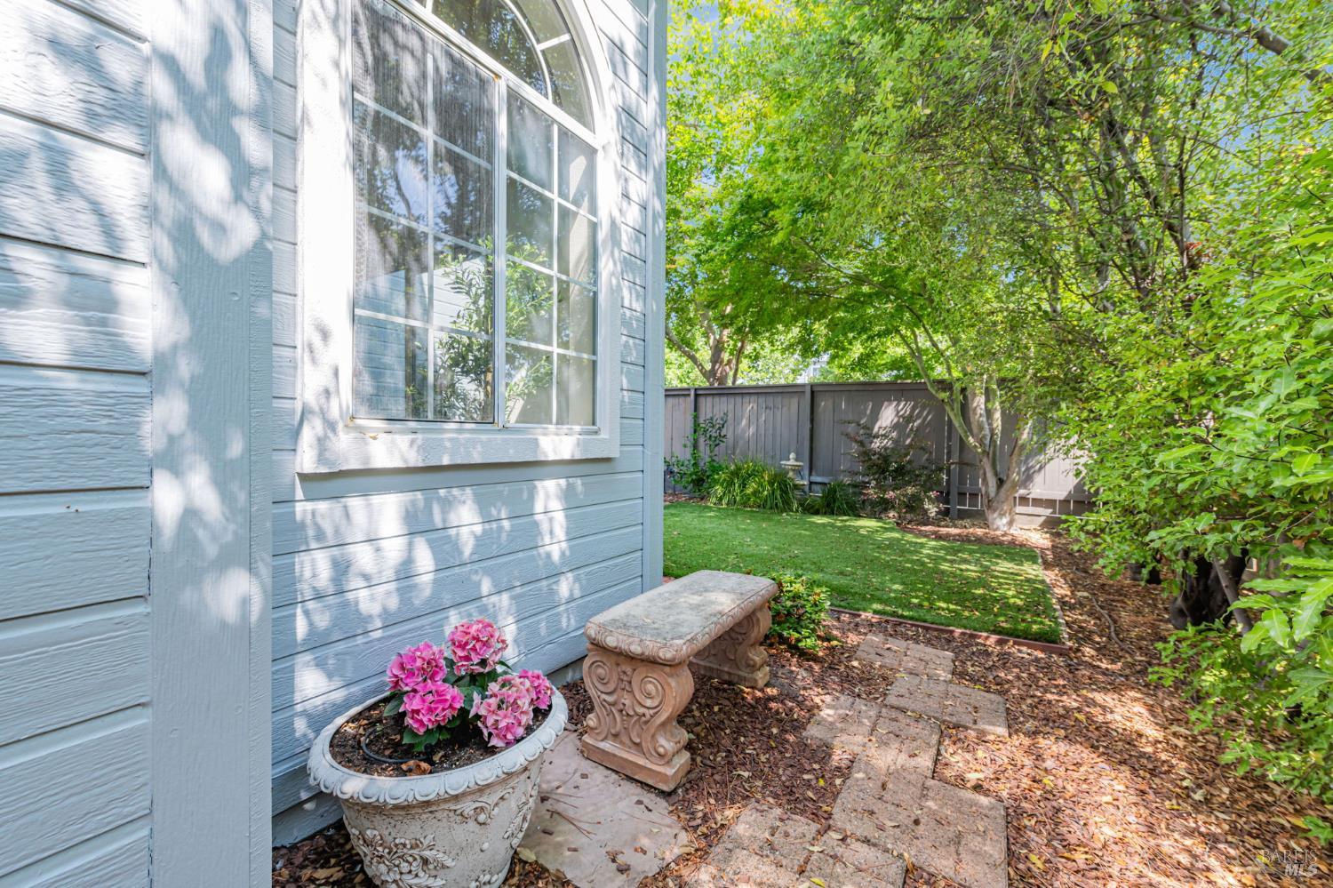 124 Ignacio Valley Cir