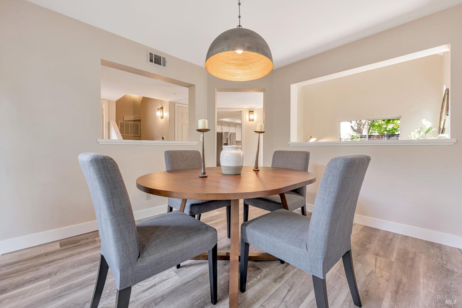 124 Ignacio Valley Cir