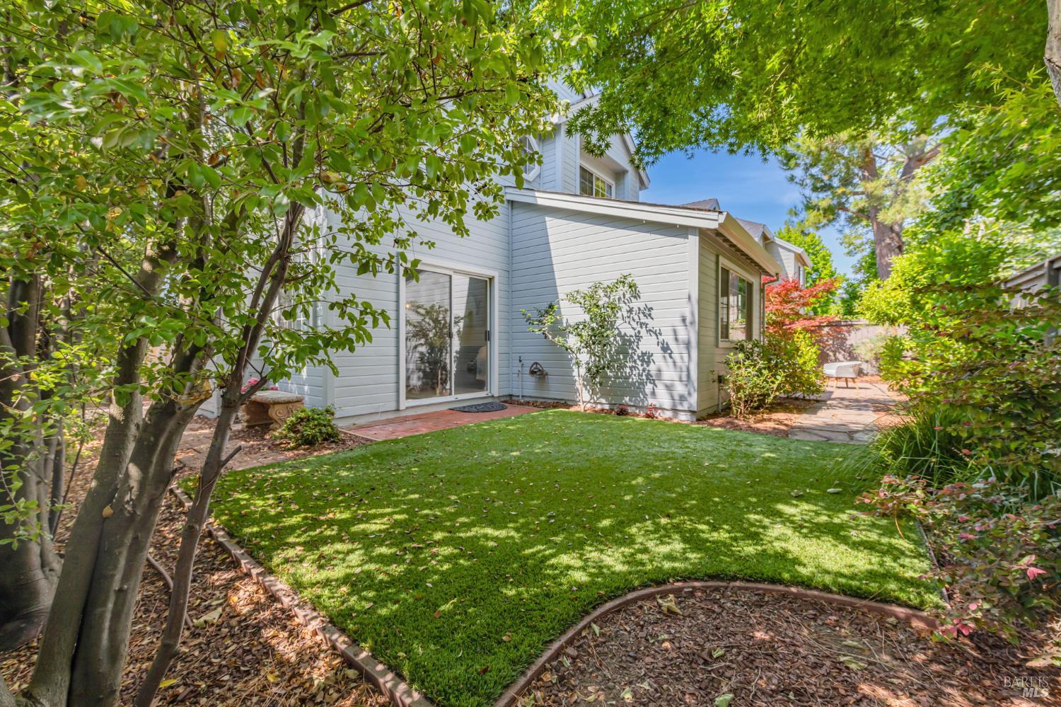 124 Ignacio Valley Cir