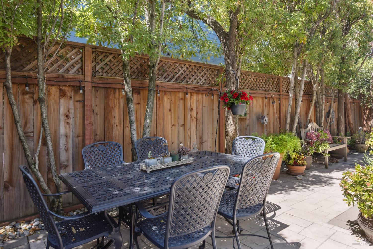 128 Baypoint Dr