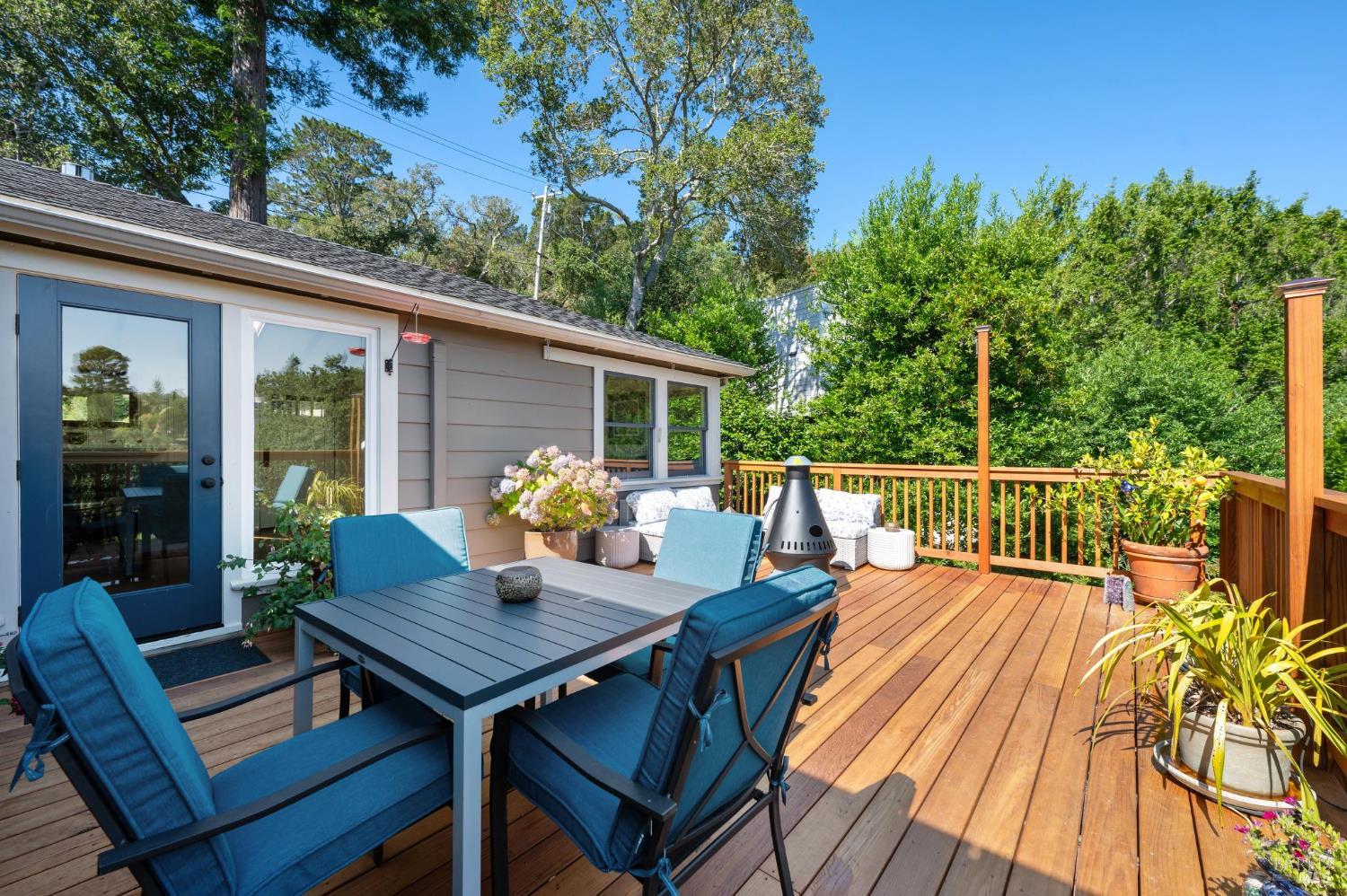 144 Mellville Ave