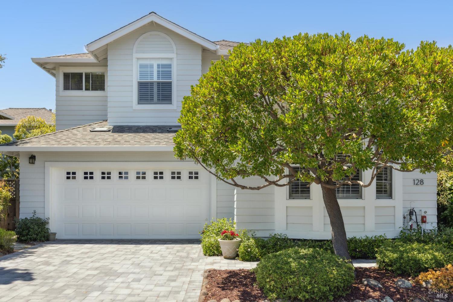 128 Baypoint Dr