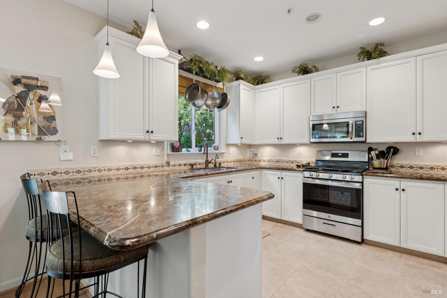 128 Baypoint Dr
