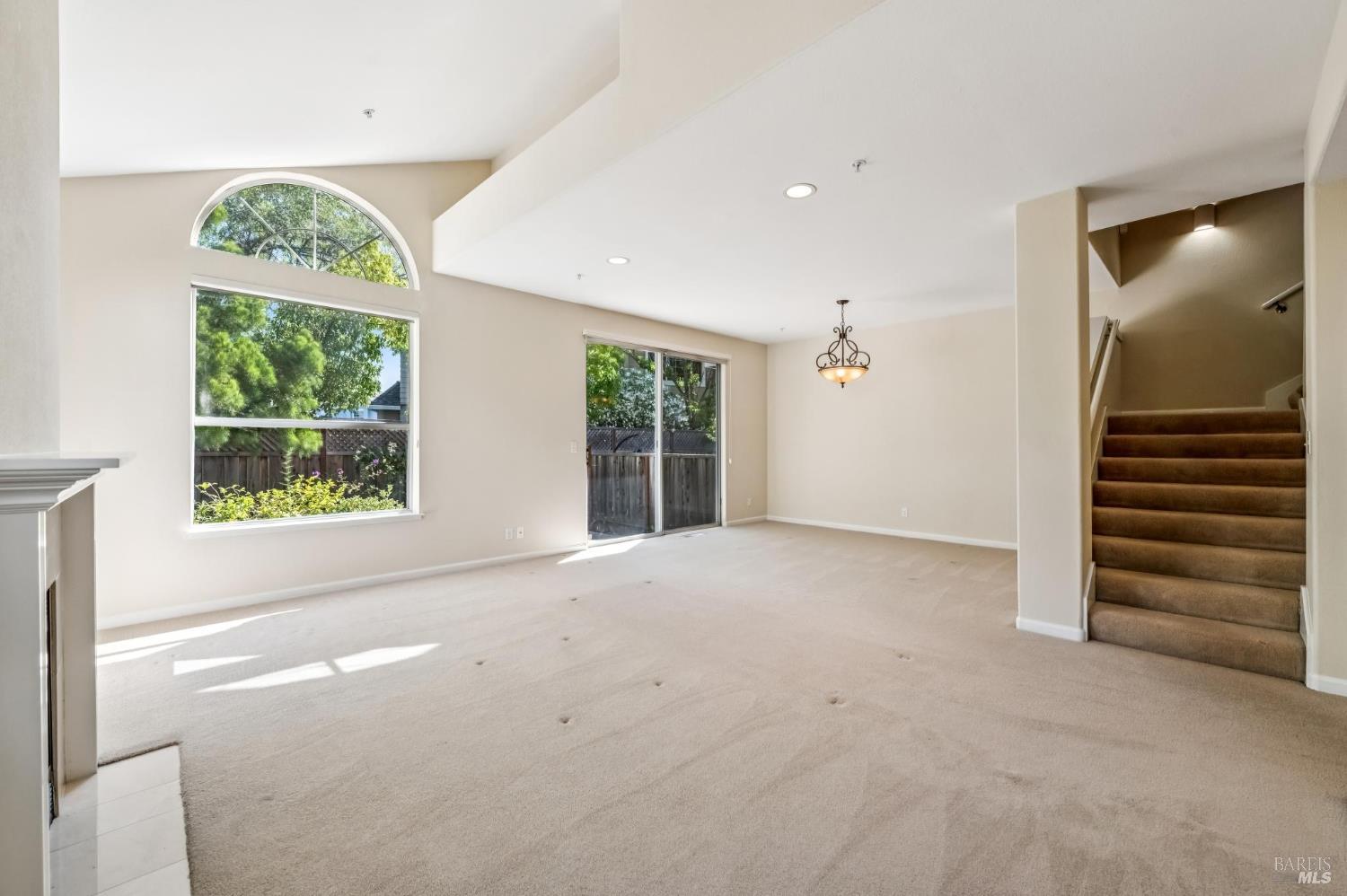 5 Bay Point Village Dr