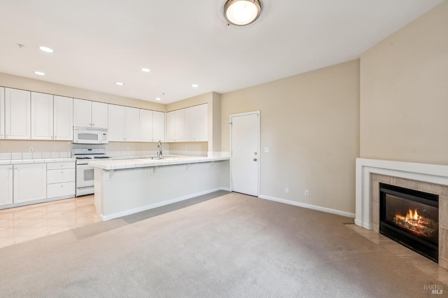 5 Bay Point Village Dr