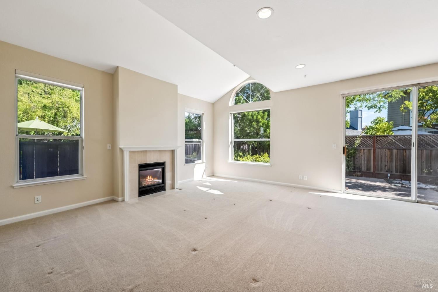 5 Bay Point Village Dr