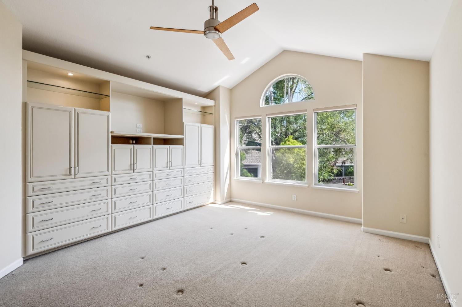 5 Bay Point Village Dr