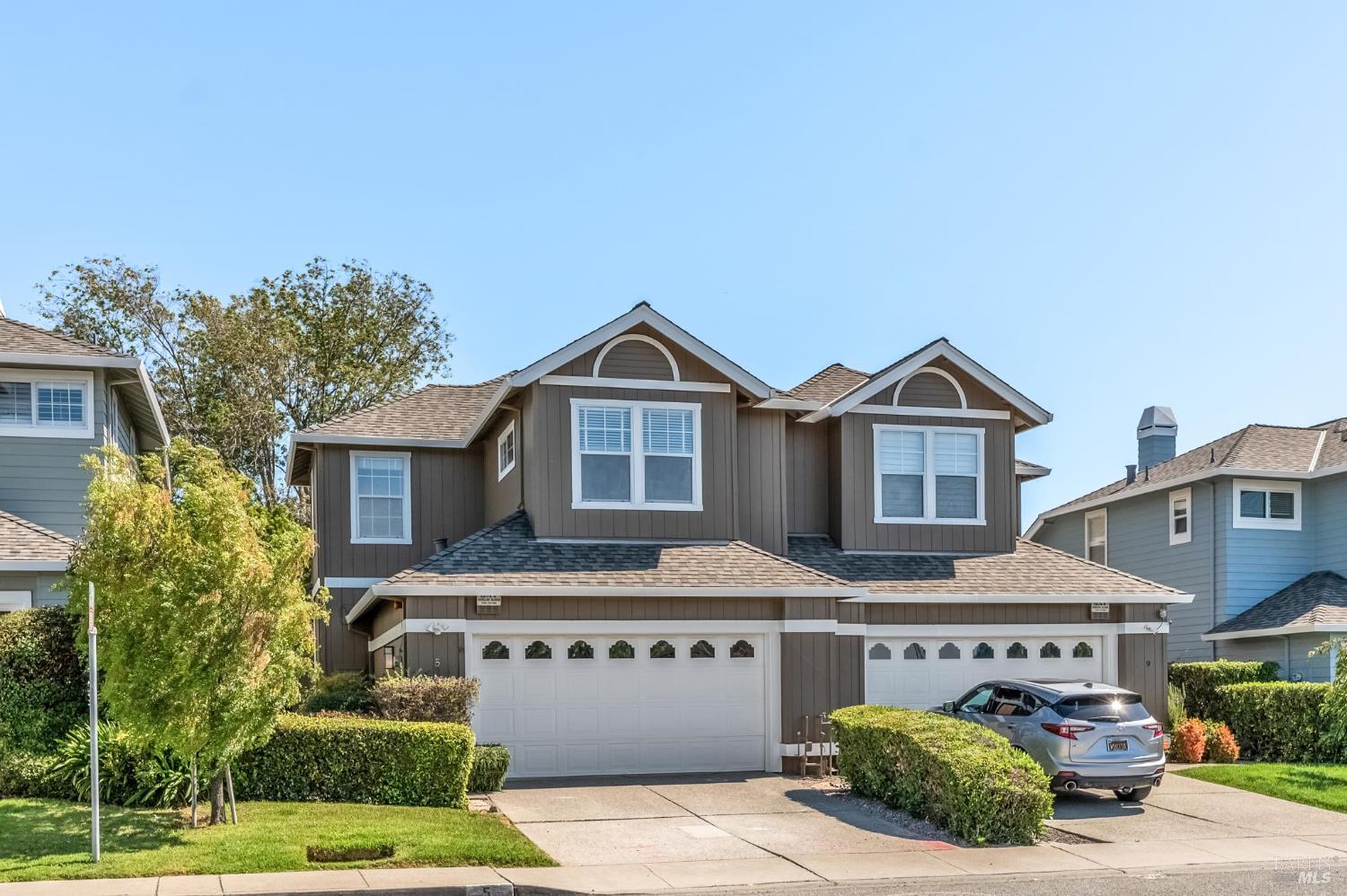 5 Bay Point Village Dr