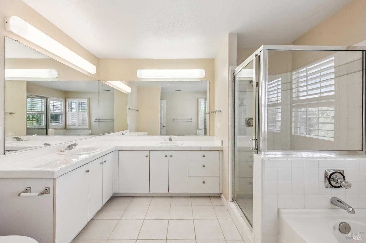 5 Bay Point Village Dr