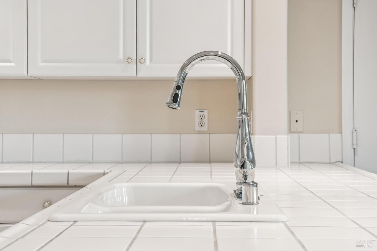 5 Bay Point Village Dr