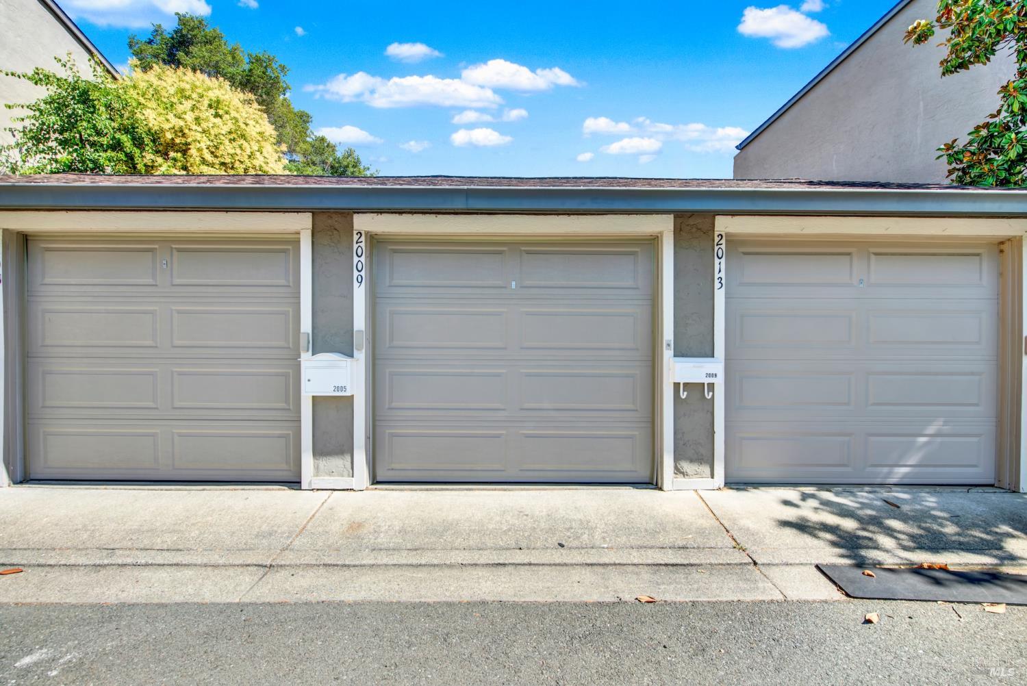 2009 Hawthorne Terrace