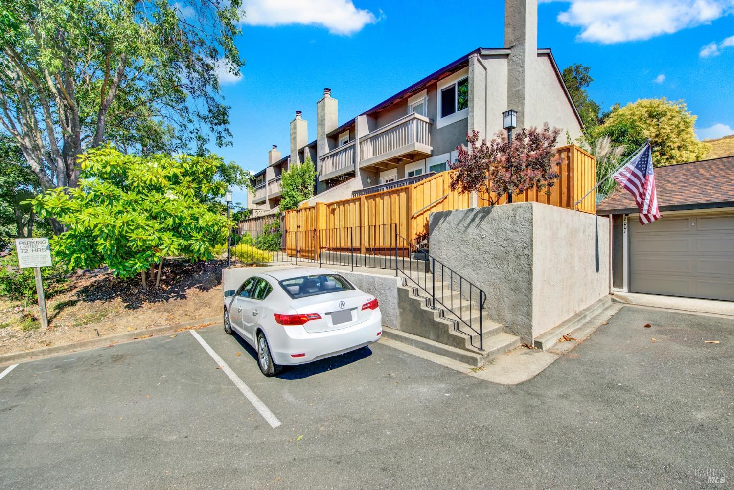 2009 Hawthorne Terrace