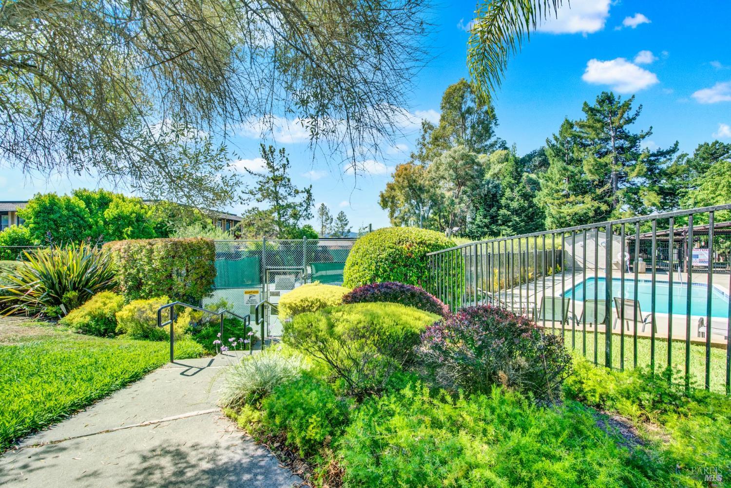 2009 Hawthorne Terrace