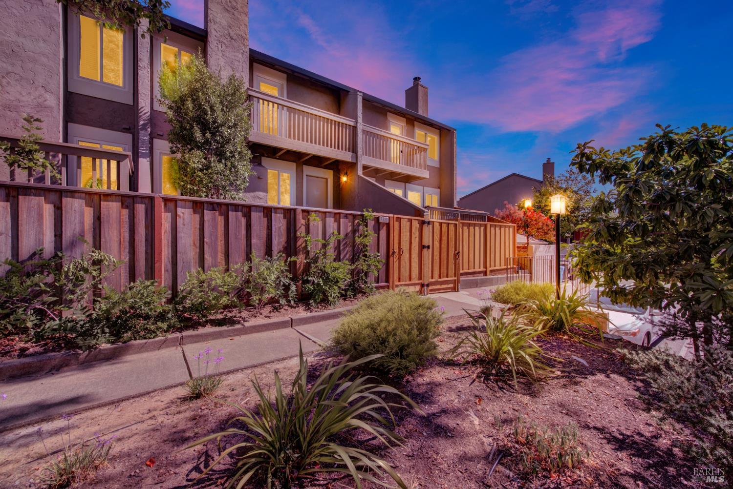 2009 Hawthorne Terrace