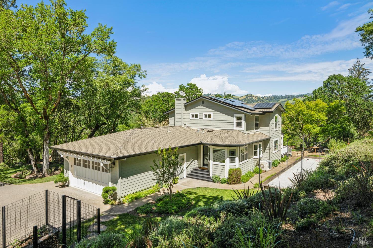 2546 Cresta Road