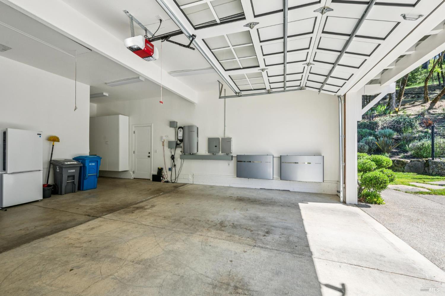 2546 Cresta Road