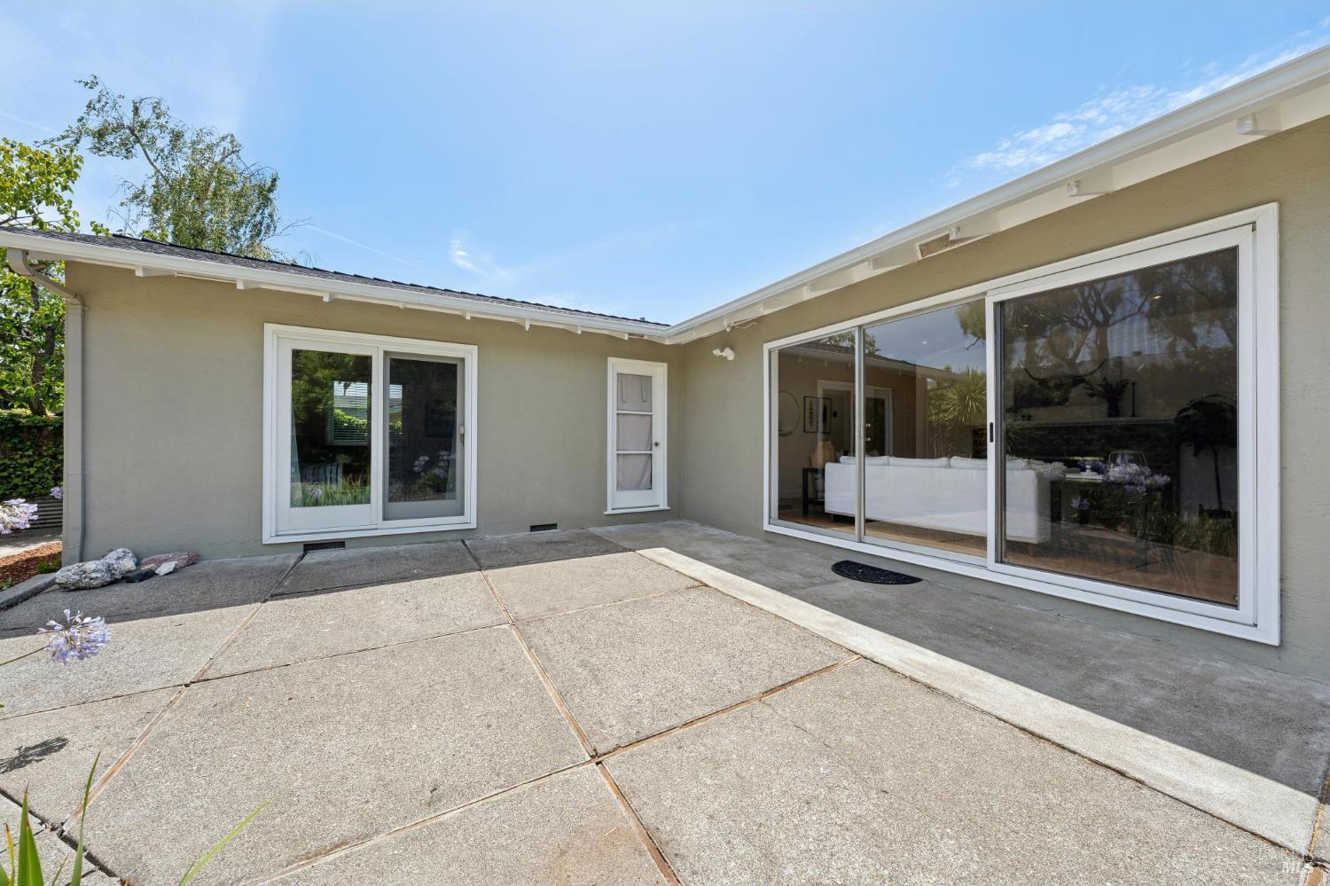 44 Robinhood Drive