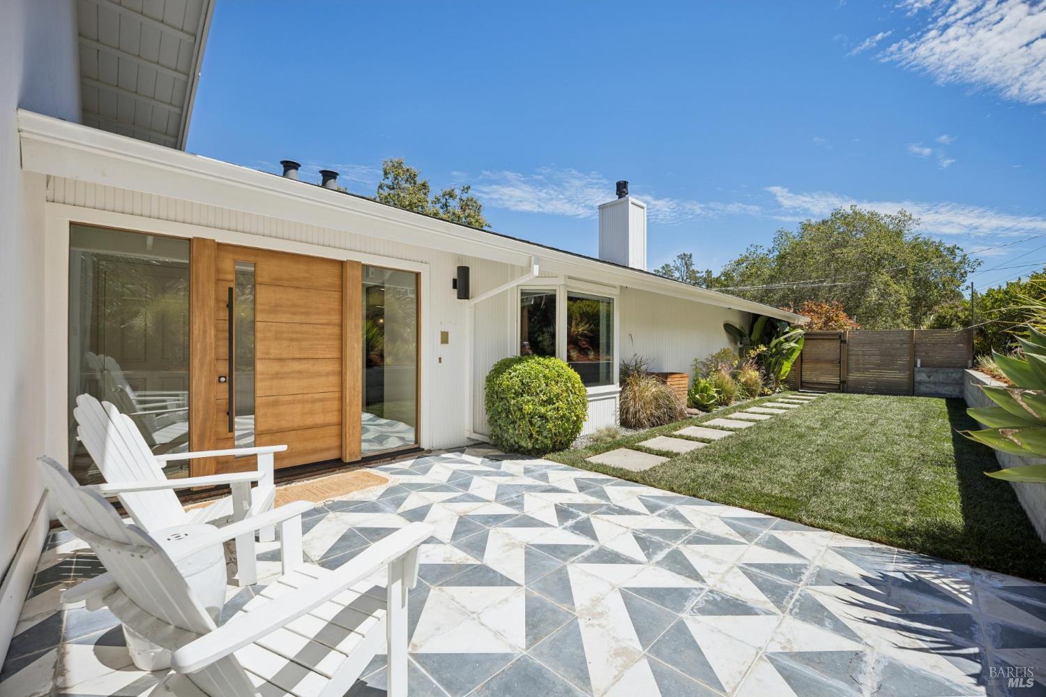 12 Longwood Drive