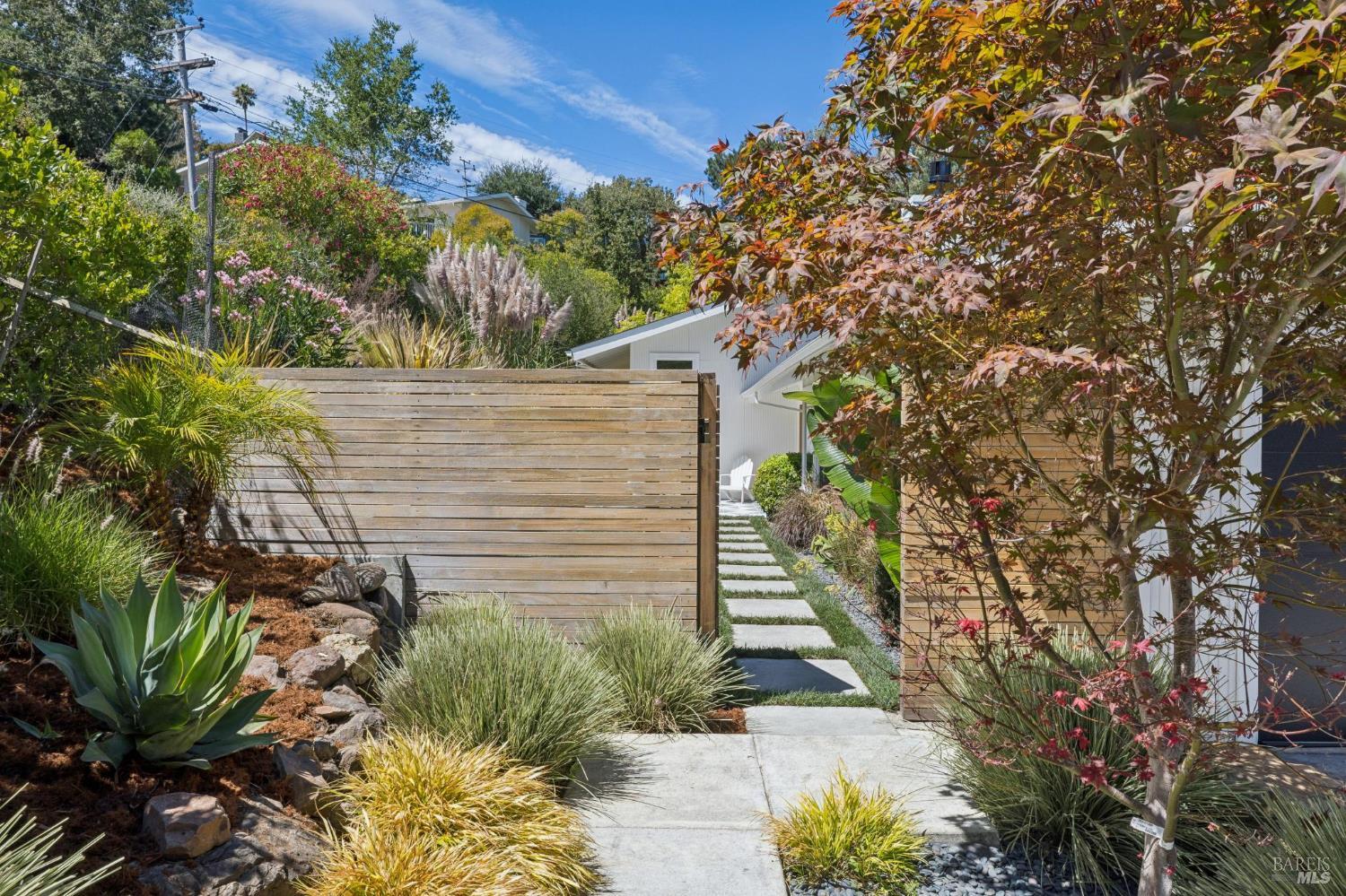 12 Longwood Drive