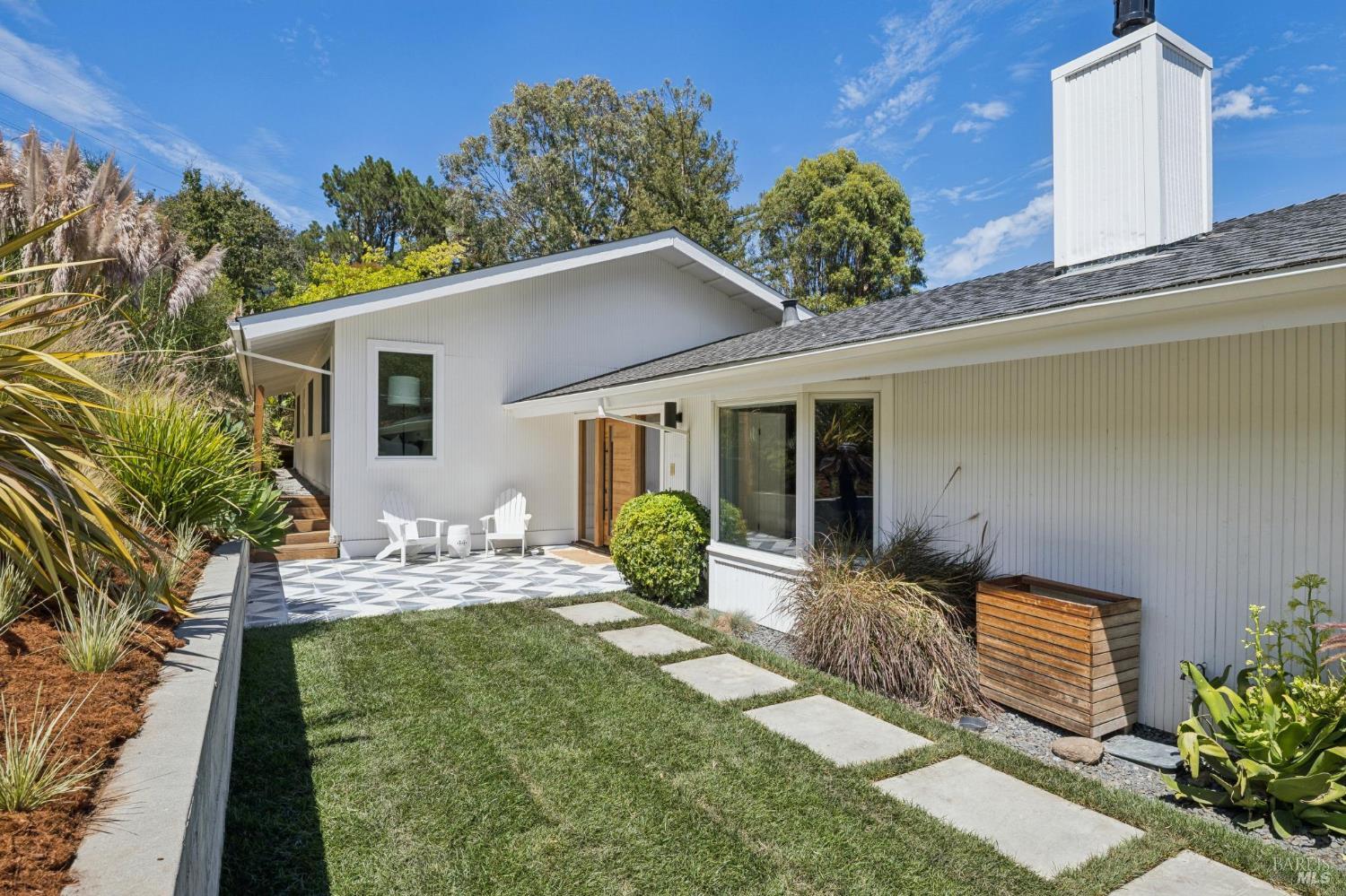 12 Longwood Drive