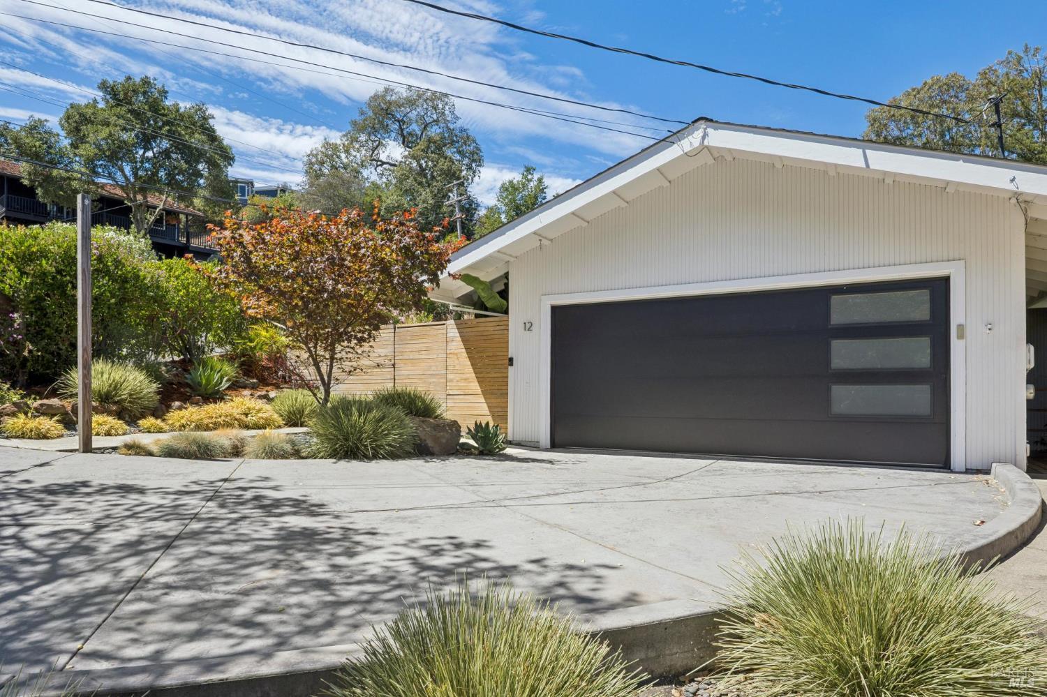 12 Longwood Drive