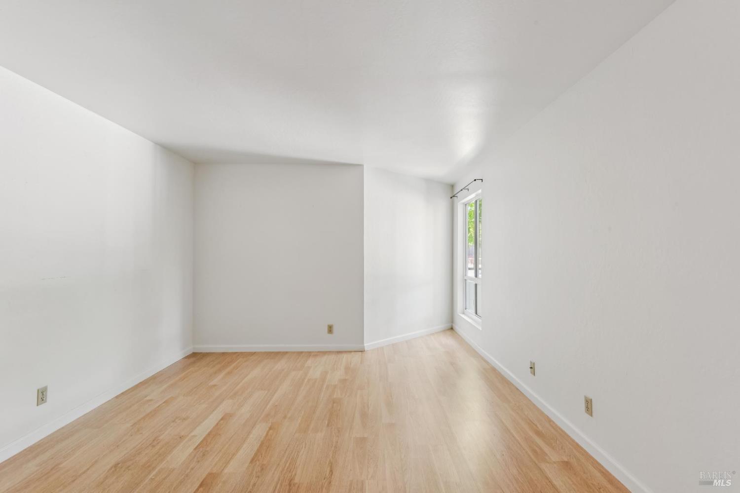 372 Larkspur Plaza Drive