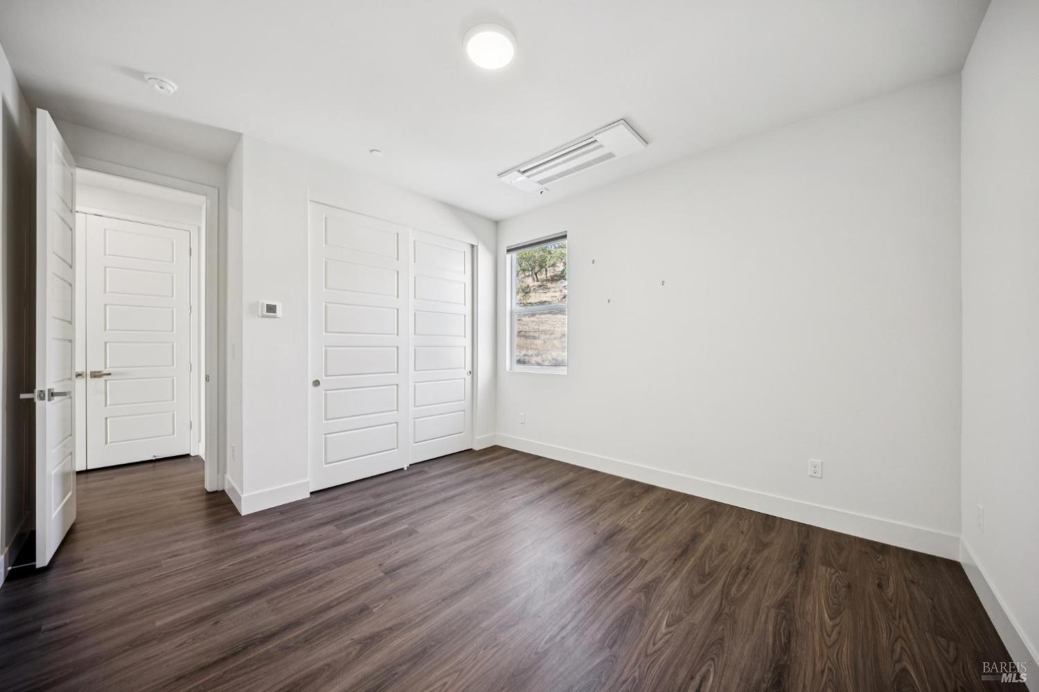 305 Verandah Avenue