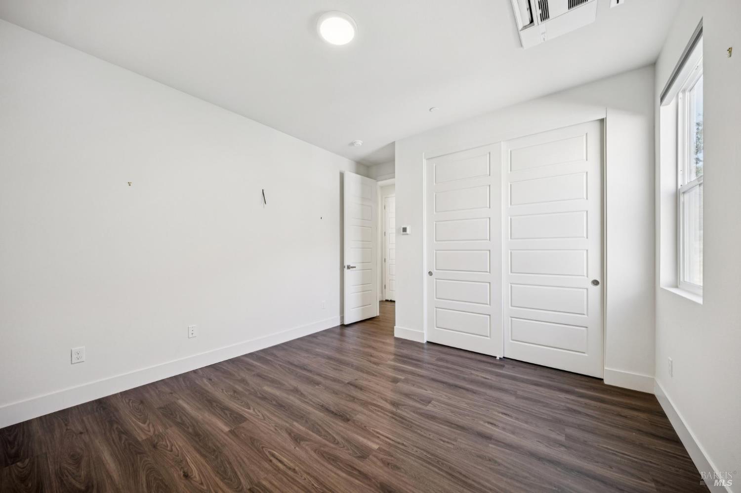 305 Verandah Avenue