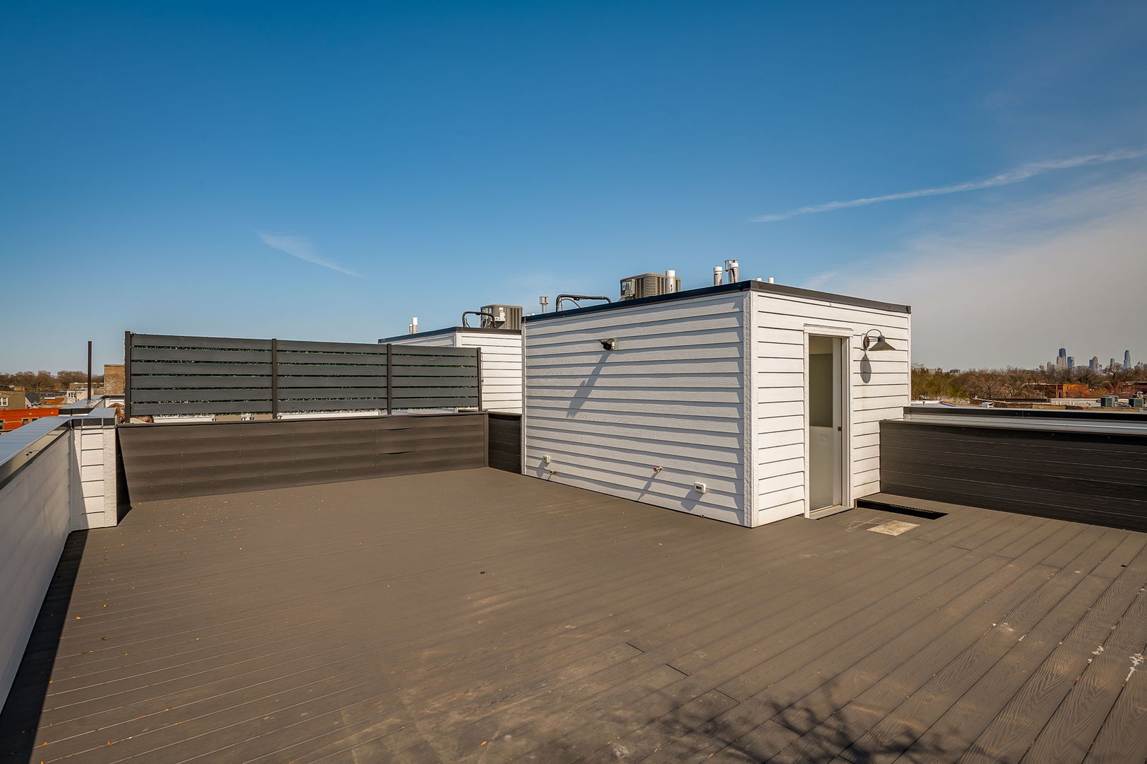 2633 N Emmett Street Unit: 2F