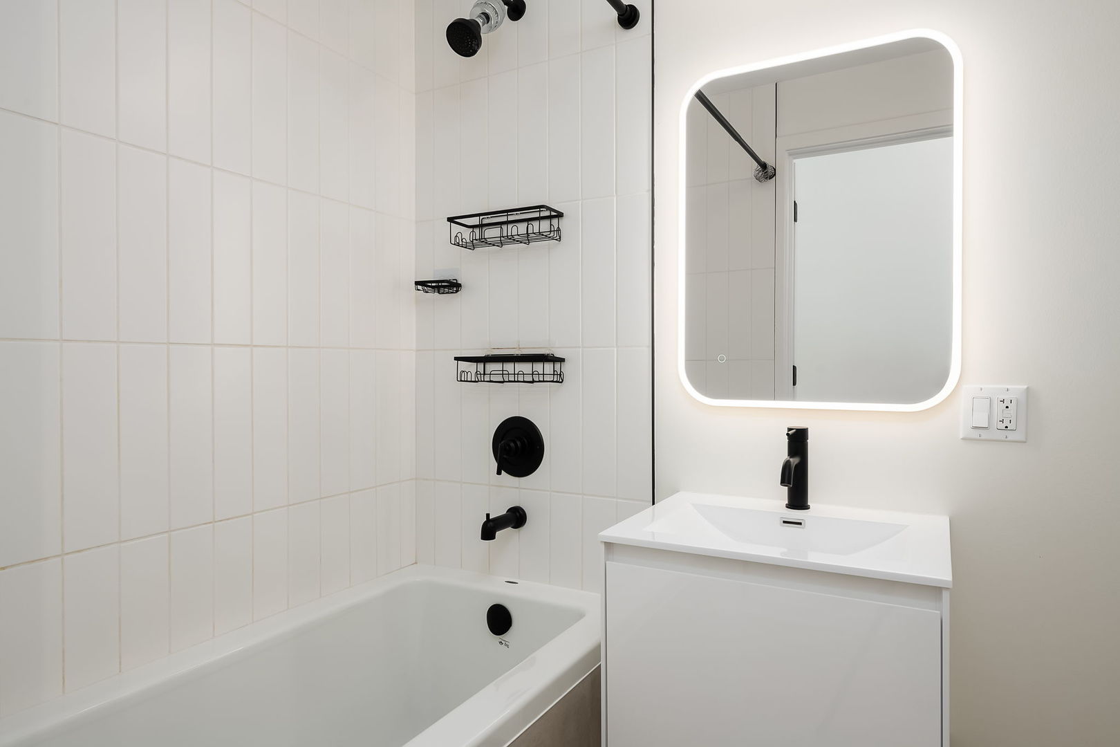 2633 N Emmett Street Unit: 2F