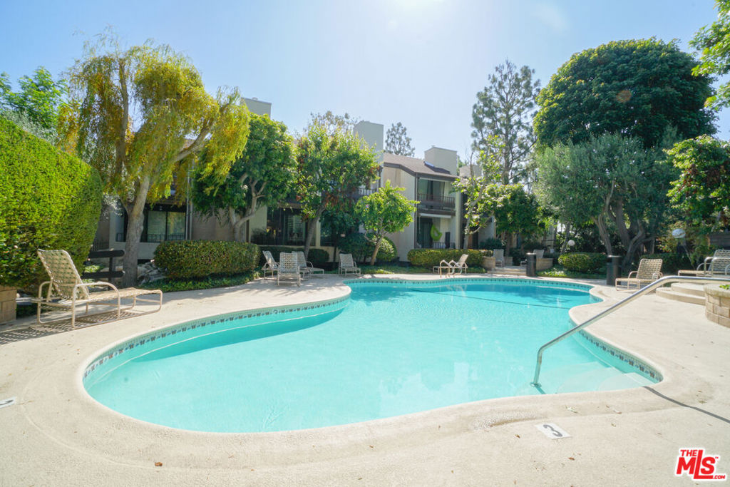 8675 Falmouth Avenue 322