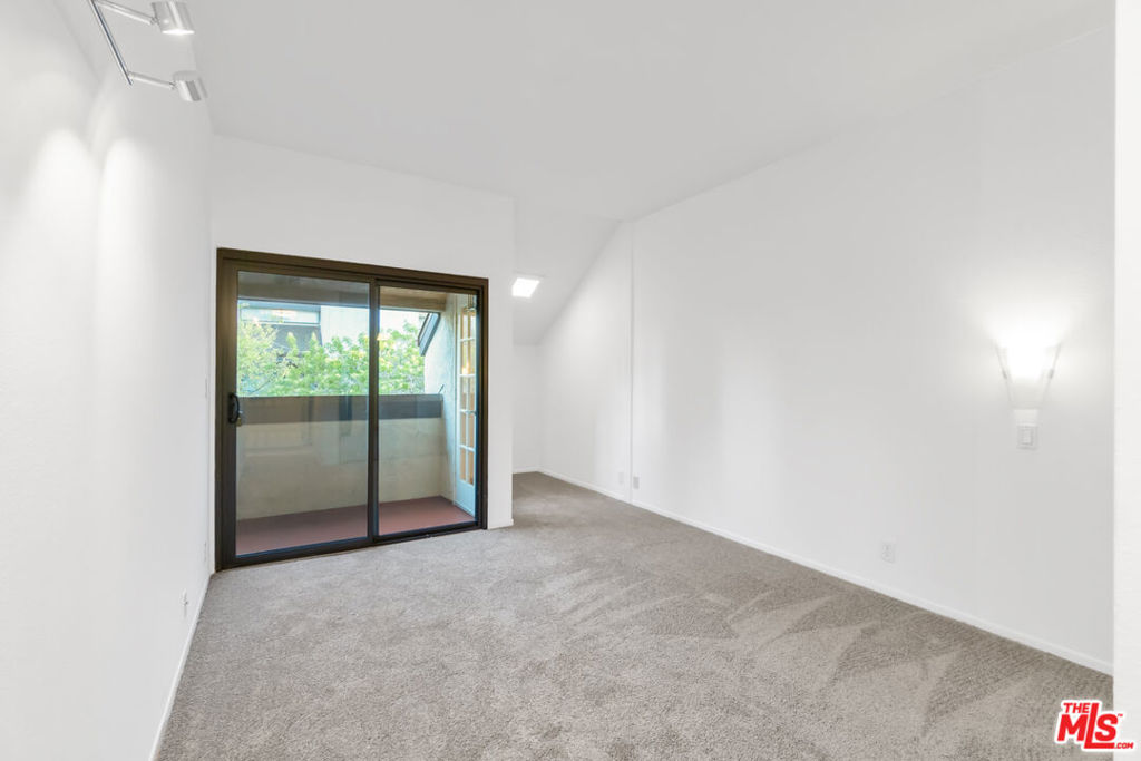 8675 Falmouth Avenue 322