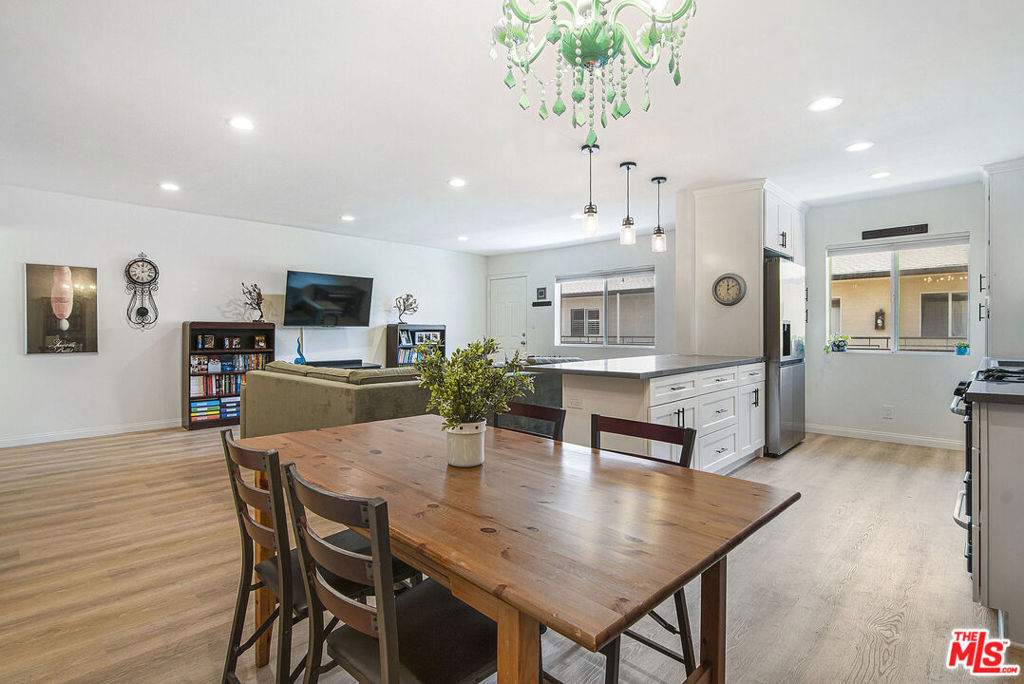 4358 Mammoth Avenue 26