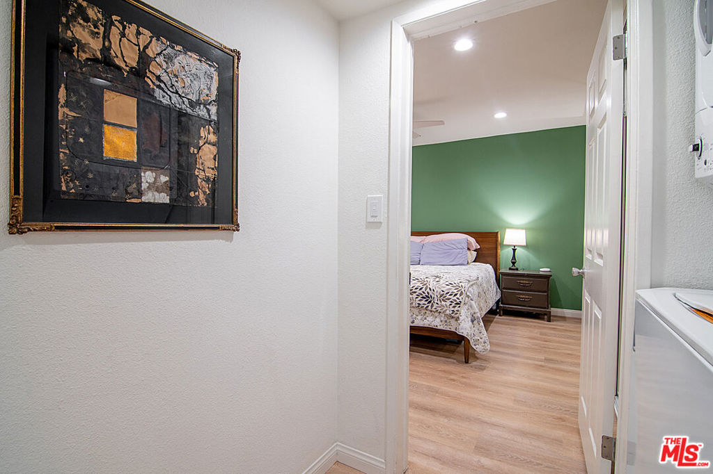 4358 Mammoth Avenue 26