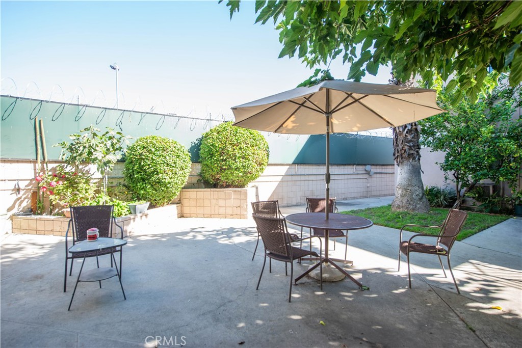 7135 Coldwater Canyon 14