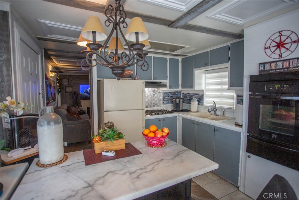 21001 Plummer Street 71