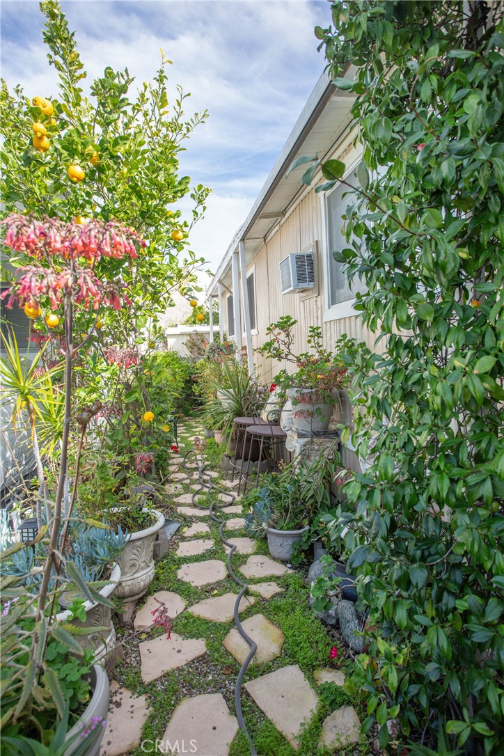 21001 Plummer Street 71