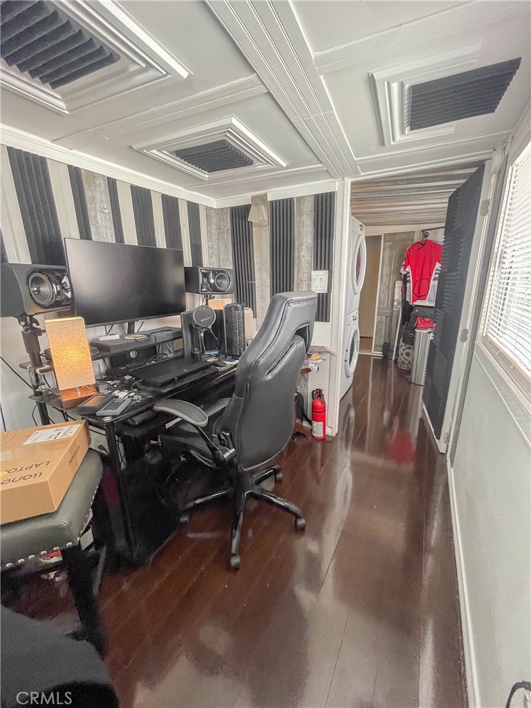 21001 Plummer Street 71