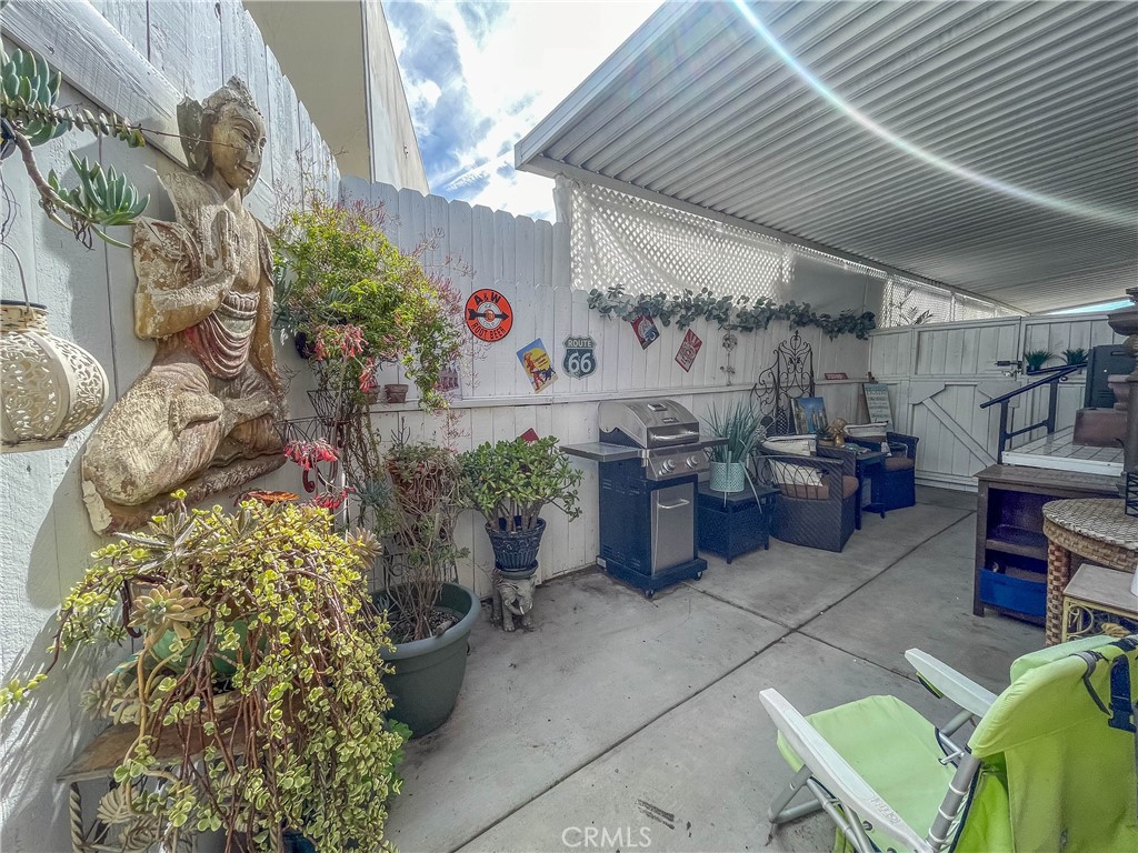 21001 Plummer Street 71