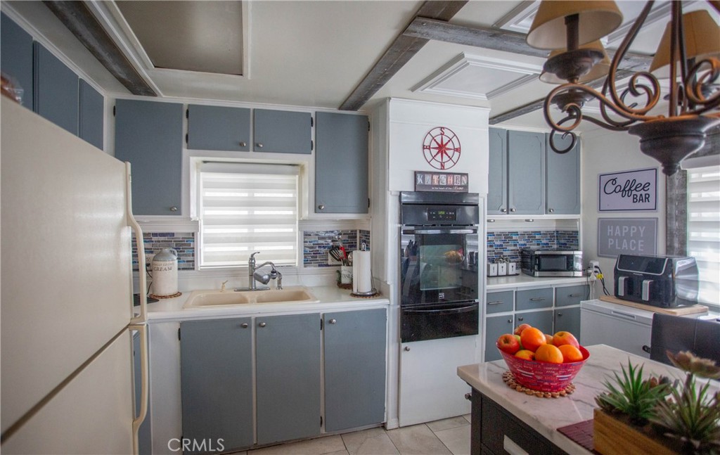 21001 Plummer Street 71