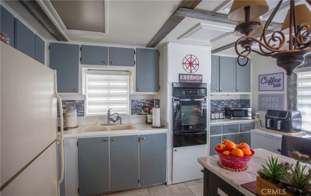 21001 Plummer Street 71