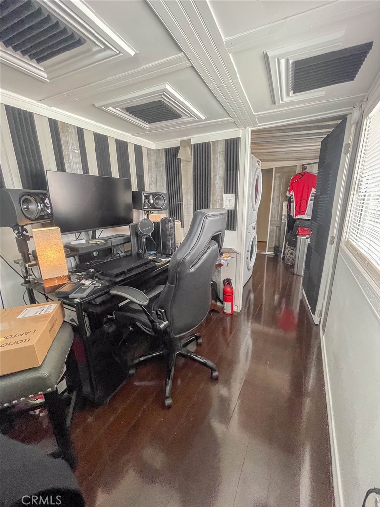 21001 Plummer Street 71