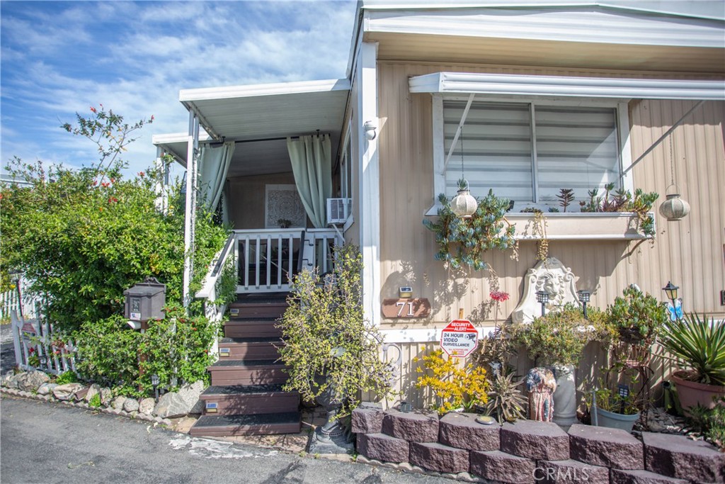 21001 Plummer Street 71